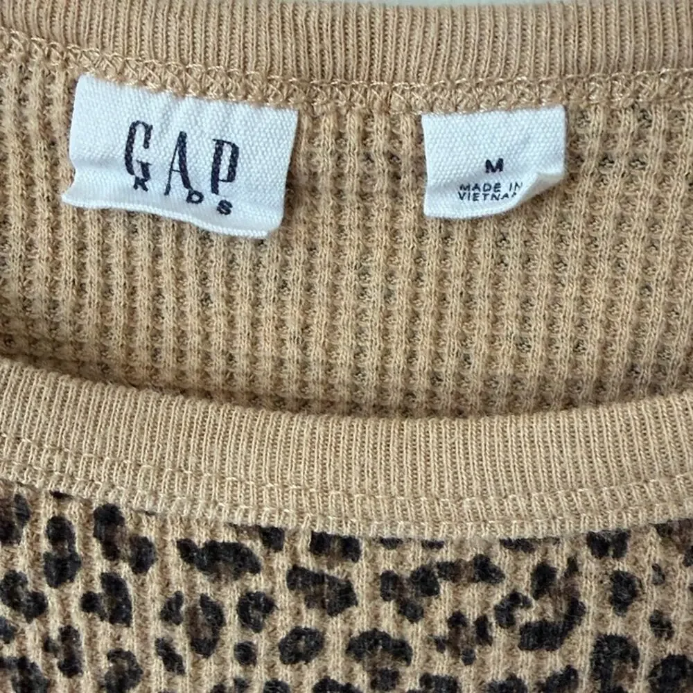 GAP Kids Tan Leopard Print Waffle Knit Long Sleeve Shirt Size M